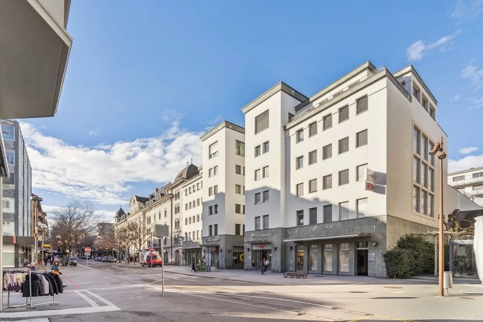 Arcade au centre ville de Sierre à louer de suite ou à convenir