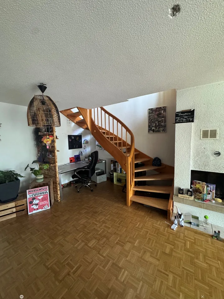 6-Zimmer-Duplexwohnung
