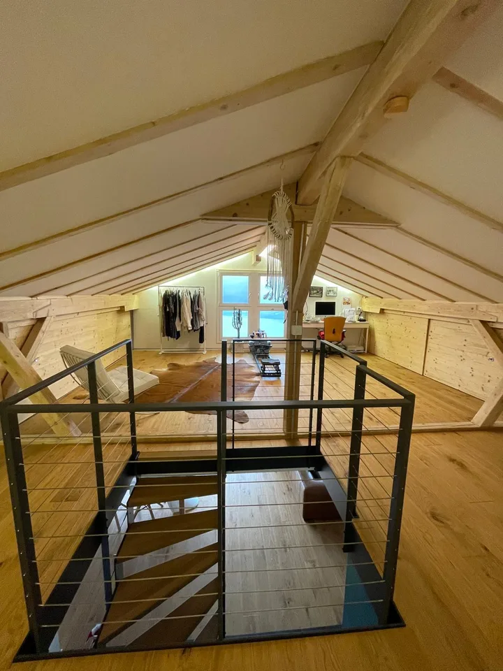 3 ZIMMER-HAUS IN TSCHINGEL OB GUNTEN (BE), MÖBLIERT, TEMPORÄR