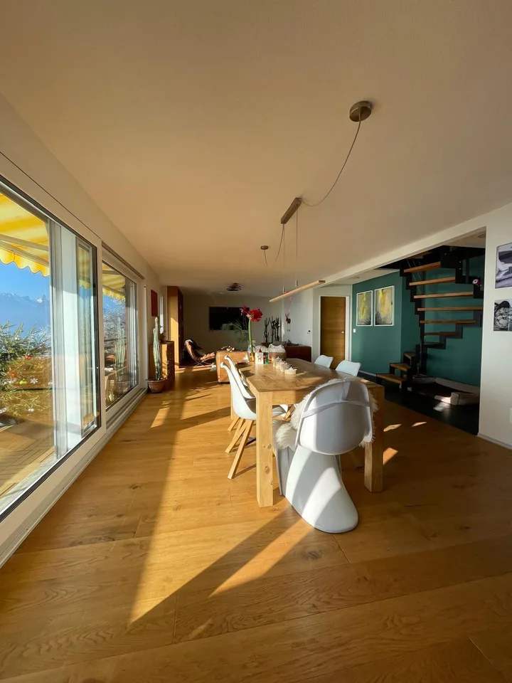 3 ZIMMER-HAUS IN TSCHINGEL OB GUNTEN (BE), MÖBLIERT, TEMPORÄR