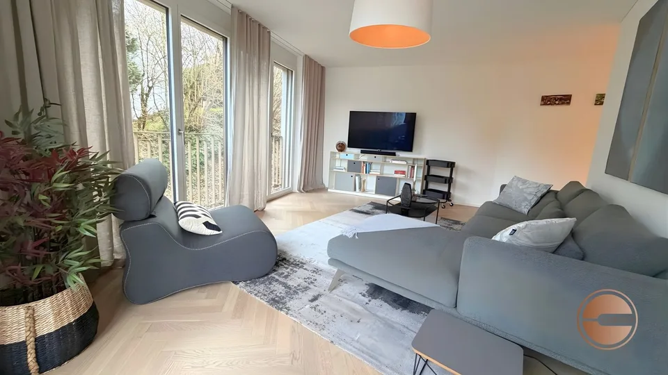Flexible Mietdauer ab 1 Monat: MODERNES CITY-WOHNEN IN RUHIGER SEELAGE