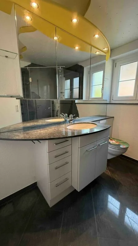 Appartement moderne de 5,5 pièces dans un quartier calme
