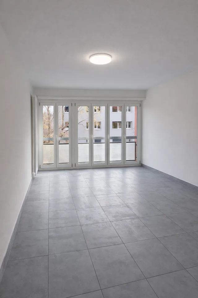 Wohnung 3.5 Zimmer in La Chaux-de-Fonds – komplett renoviert und hell! – Foto 9 von 10