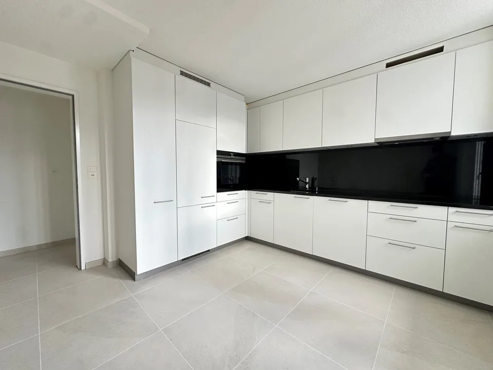 Ultimo appartamento! Appartamenti di 4 camere ristrutturati di recente in una posizione ottimale