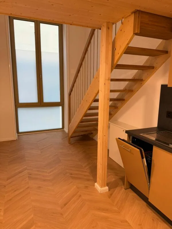 Bellissimo studio duplex nel pieno centro della città di Delémont