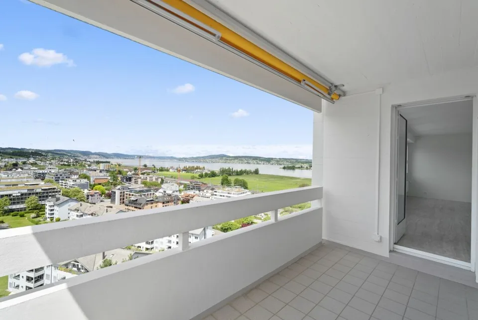 5.5 Zimmer Penthousewohnung mit atemberaubender Berg- und Seesicht