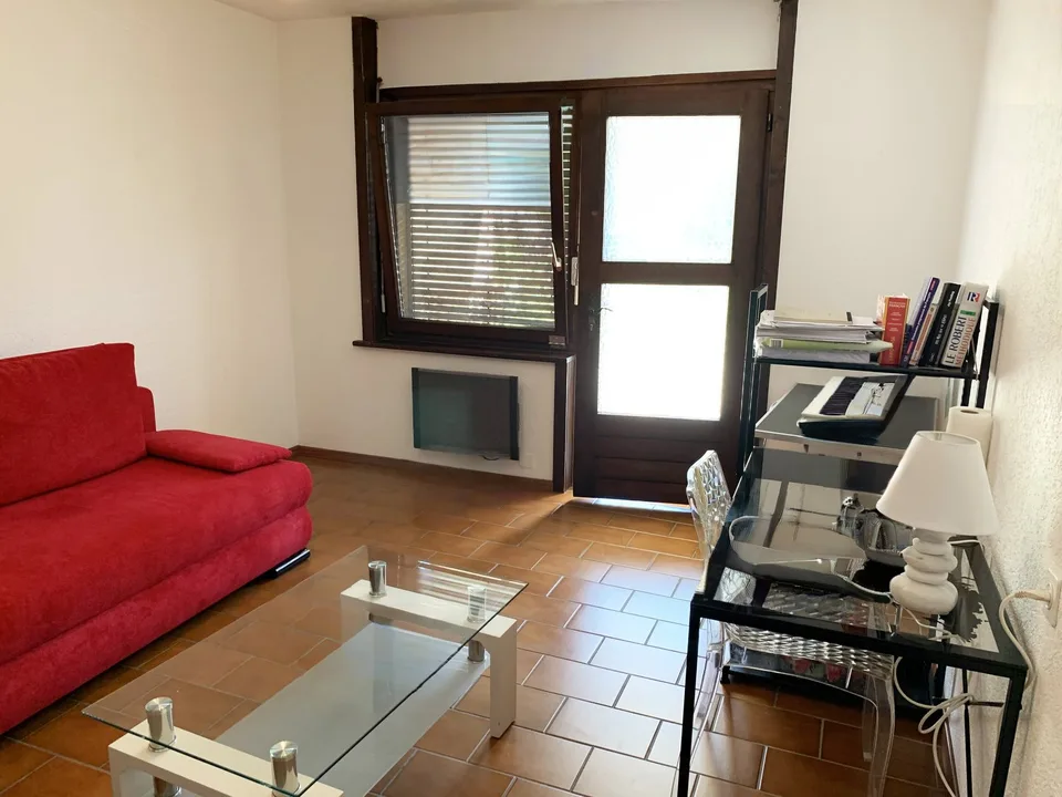 Sierre – Studio mit kleiner privater Stelle vorne und inklusive Parkplatz am Eingang der Stadt