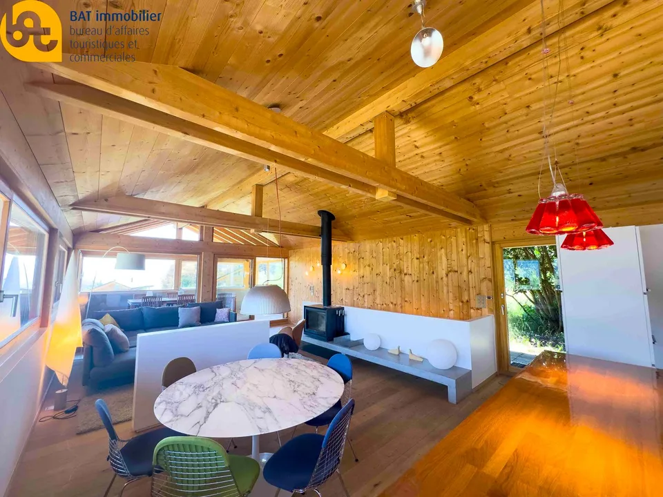 Chalet moderne de 4 pièces avec vue panoramique à Vercorin