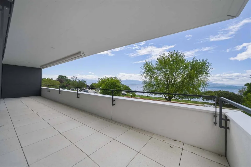 Appartement neuf de standing - 4.5 pièces en angle avec balcon de 76m² - Vue lac