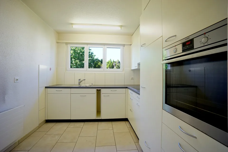 Gemütliches 6.5-Zimmer-Einfamilienhaus an sonniger Lage mit Aus- und Umbaupotenzial – Foto 6 von 14