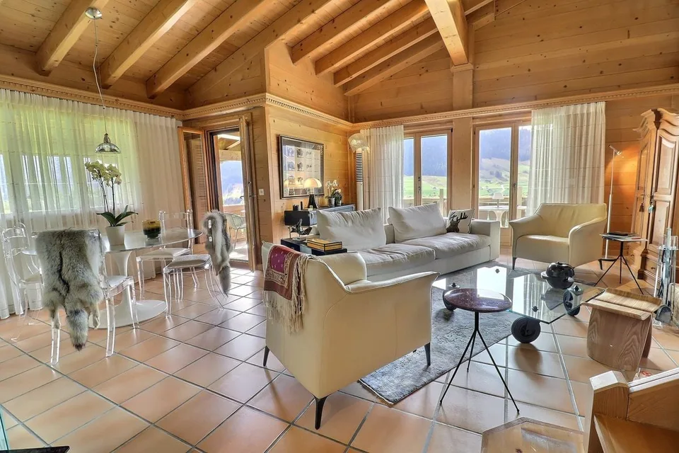 Magnifico duplex di 5 locali in vendita a Château-d'Oex