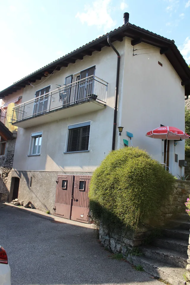 Casa monofamiliare a Cugnasco-Gerra