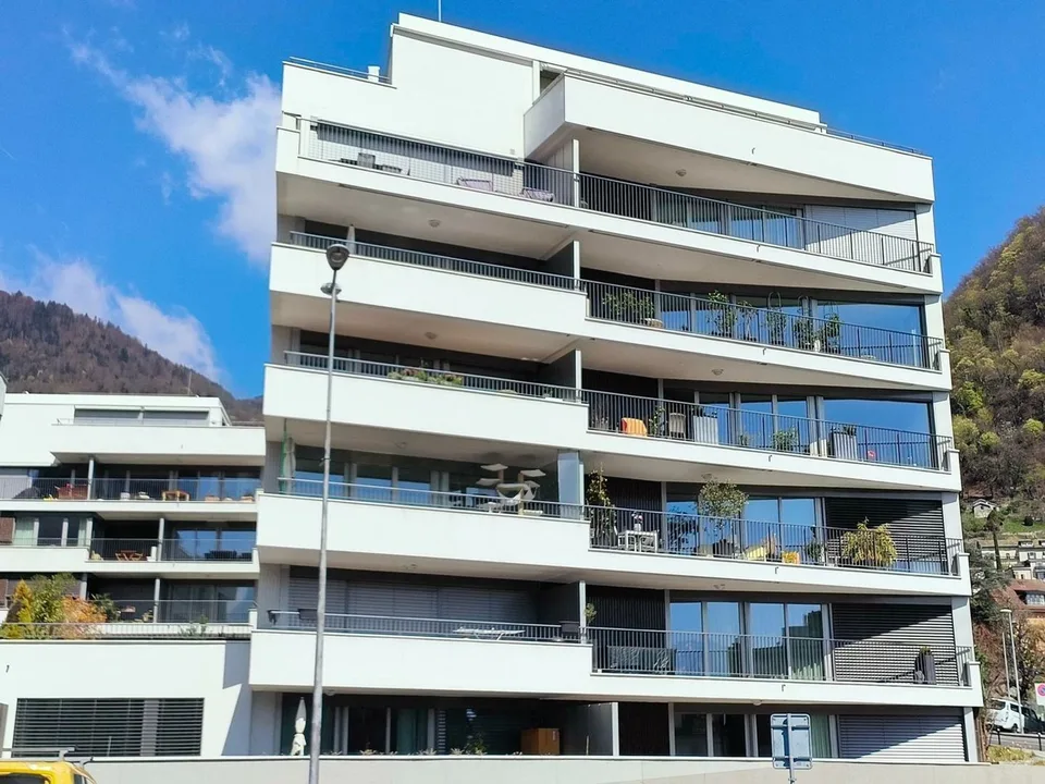 Recent apartment with large terrace and balcony in the city center