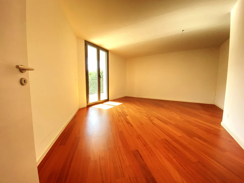 5,5 locaux - 225 m² - en position dominante