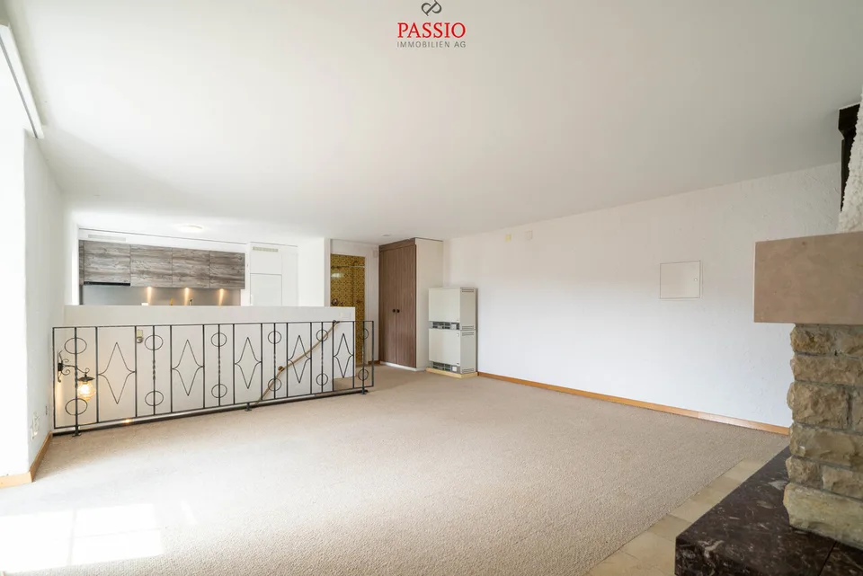 Affascinante appartamento di 4,5 locali con caminetto e vista sulle Alpi
