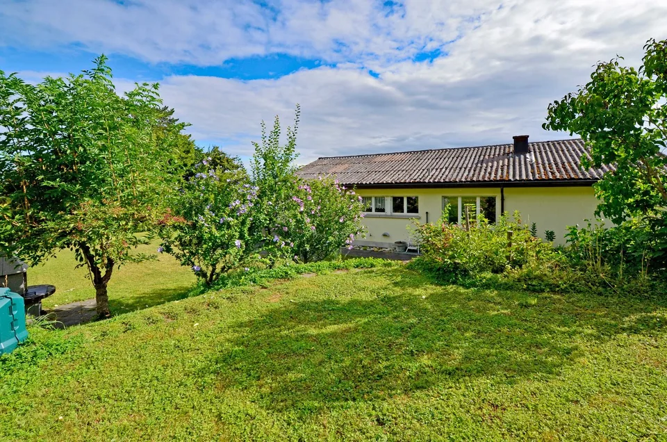 Einfamilienhaus mit Einliegerwohnung