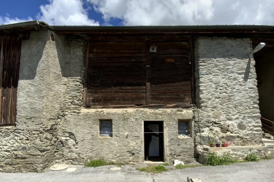 Renovation of a barn with building permit