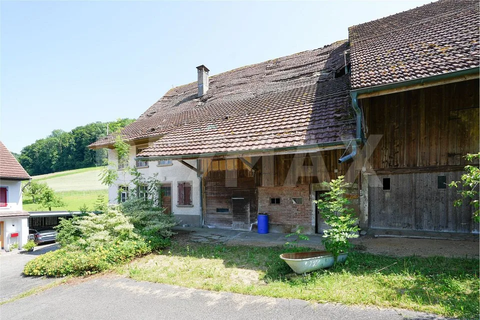 Terreno edificabile con proprietà esistente - Progetto di nuova costruzione approvato disponibile