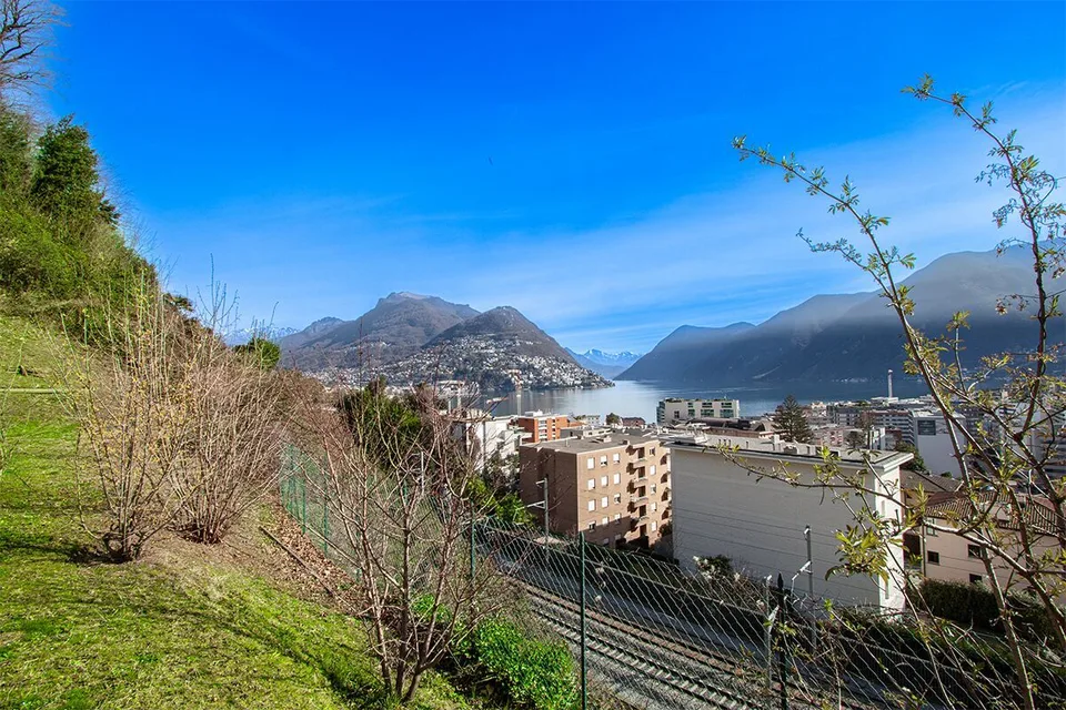 Lugano: moderne Wohnung mit Seeblick zu verkaufen, auch ideal als Z... – Foto 25 von 27