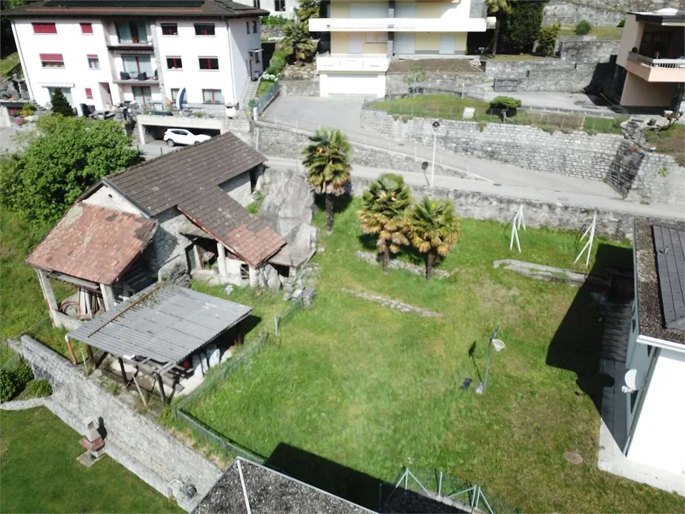 Terreno edificabile con vista sui castelli