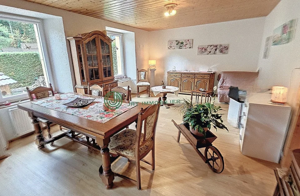 Val-de-Travers (NE) – Large 10.5-room house, modifiable as desired – photo 8 of 13