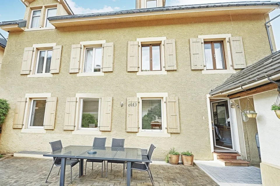 Val-de-Travers (NE) – Grande maison de 10.5 pièces modulable à volonté
