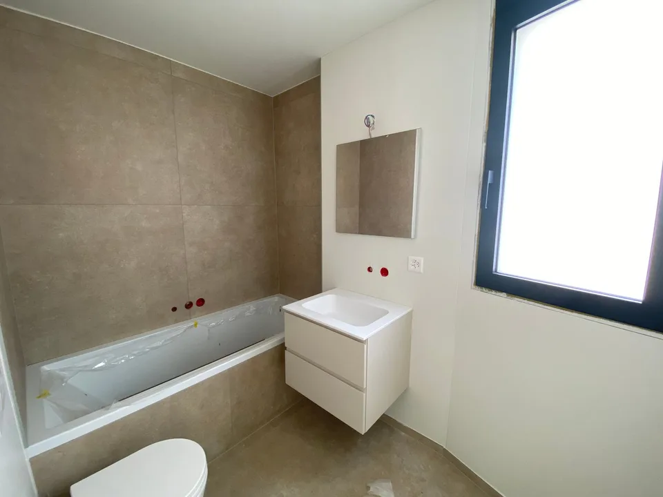 Appartamento moderno con terrazza a Giubiasco – foto 13 di 16