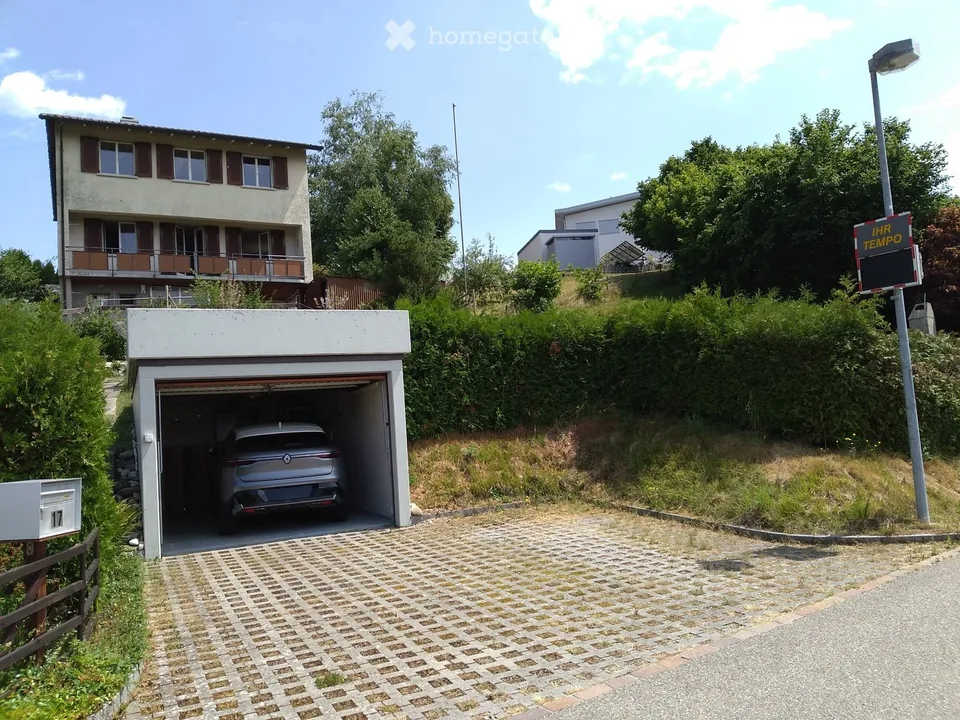 Grundstück mit freistehendem EFH