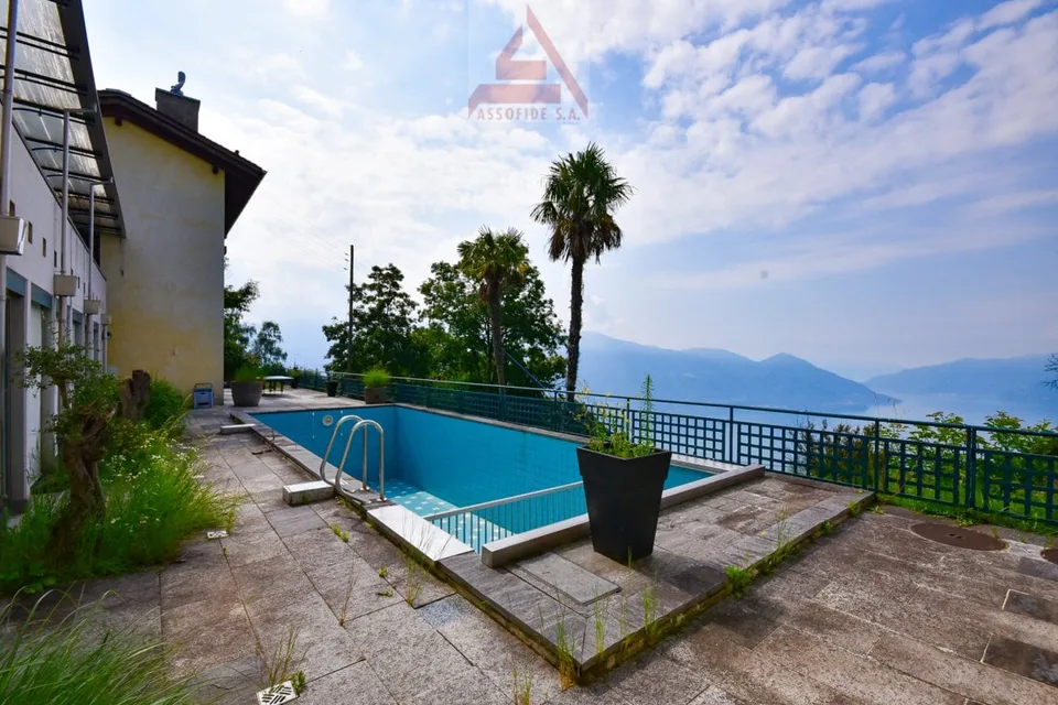 Villa con piscina / Villa mit Pool - ca. 300 m2
