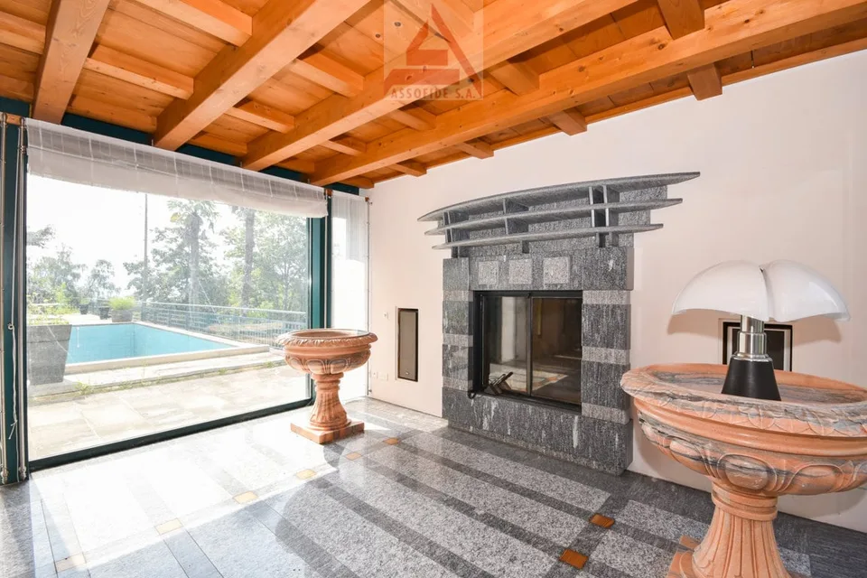Villa con piscina / Villa mit Pool - ca. 300 m2 – Foto 7 von 9