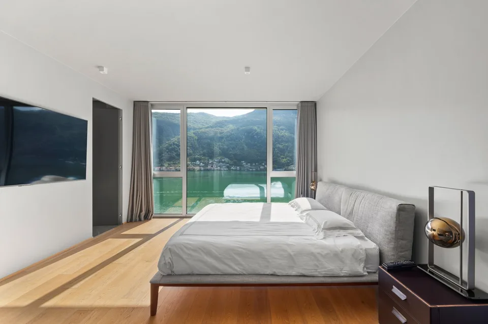 Villa de design, intimité et vue sur le lac