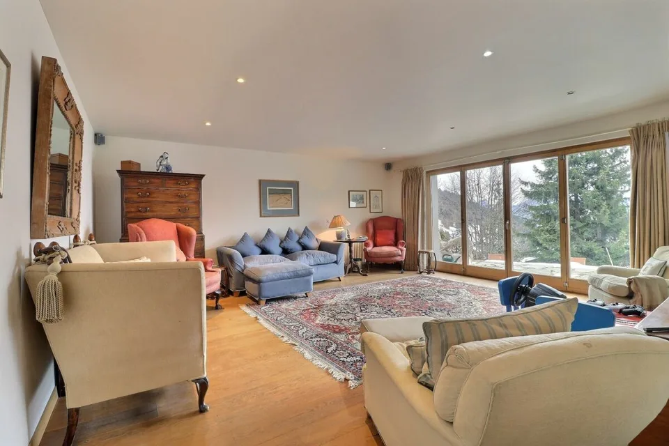 Chalet de 3 étages au Domaine de la résidence avec vue panoramique sur les Alpes. – photo 10 sur 29