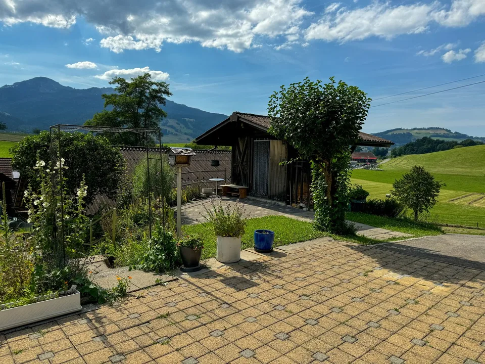 Zweifamilienhaus mit grossem Umschwung – Foto 10 von 20