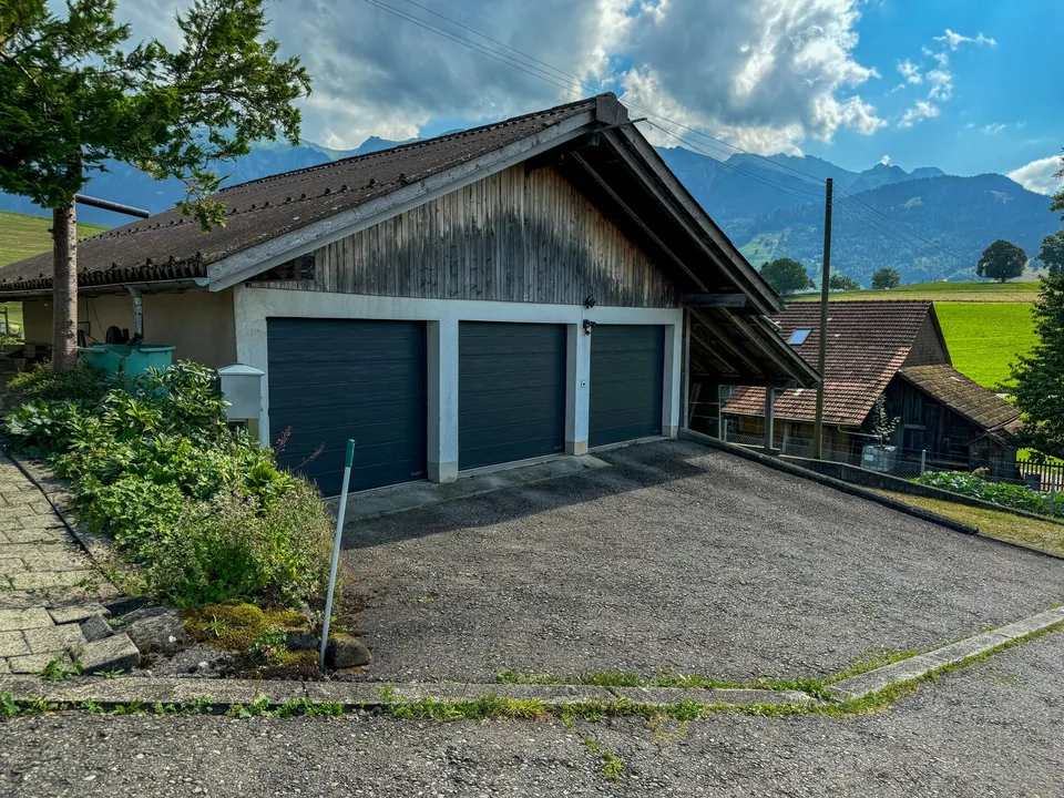 Zweifamilienhaus mit grossem Umschwung – Foto 11 von 20