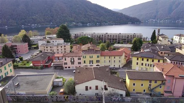 Maroggia: Palazzo a reddito