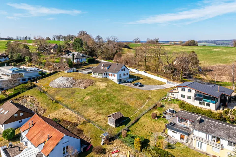 Villa di lusso, grande giardino e vista panoramica – foto 12 di 19