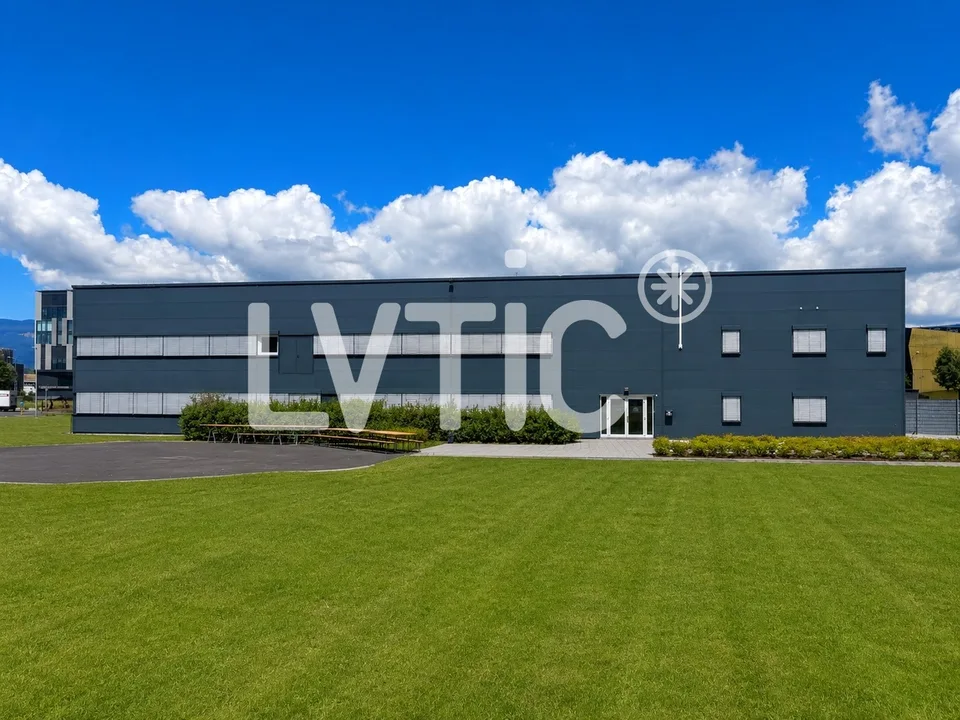 Industriegebäude von 2295 m2 auf einem Grundstück von 6370 m2 zum Verkauf in Yverdon