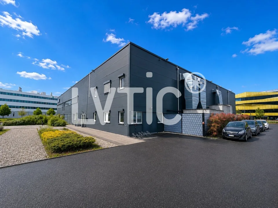 Industriegebäude von 2295 m2 auf einem Grundstück von 6370 m2 zum Verkauf in Yverdon