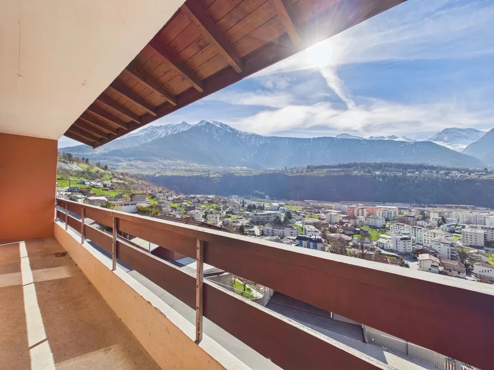 Ampio appartamento in proprietà con vista panoramica – foto 7 di 15