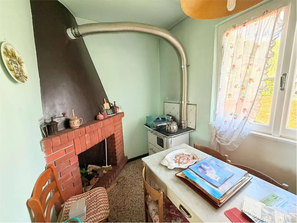 Unabhängiges Haus zur Renovierung in sonniger und ruhiger Lage