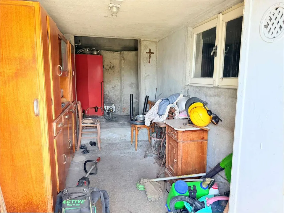 Unabhängiges Haus zur Renovierung in sonniger und ruhiger Lage – Foto 8 von 13