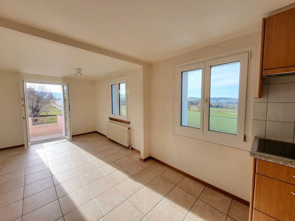 Maison de 2 appartements & dépendance à Mézières FR