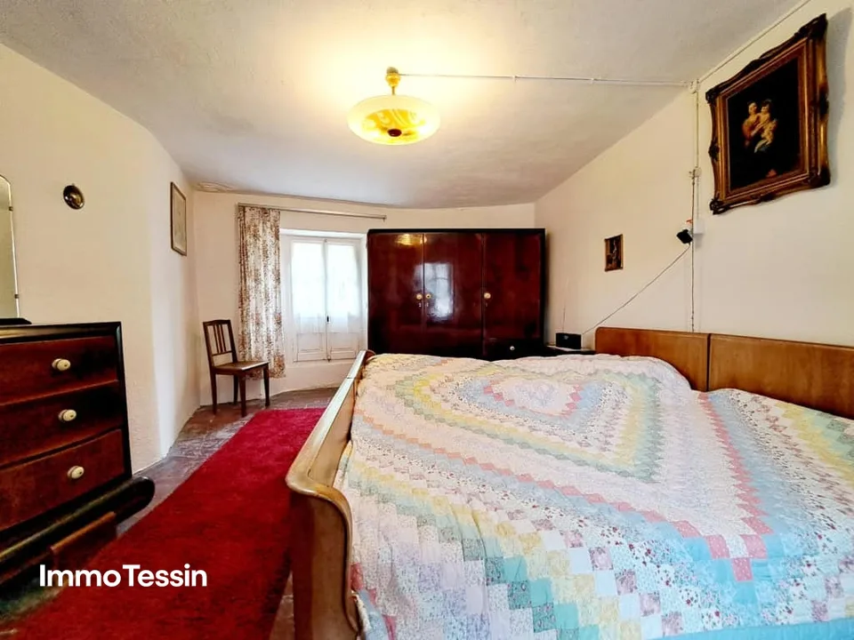 Charmantes Nucleo Tessinerhaus mit grossem Innenhof und Terrasse zu einem super Preis an beliebter Lage – Foto 10 von 13