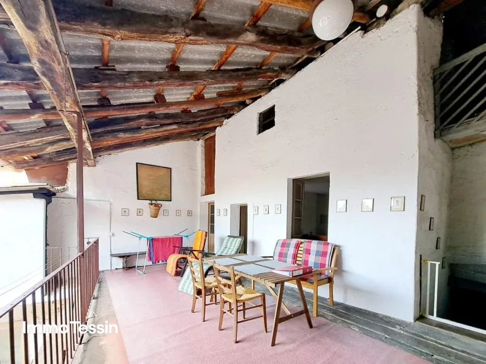 Charmantes Nucleo Tessinerhaus mit grossem Innenhof und Terrasse zu einem super Preis an beliebter Lage – Foto 7 von 13