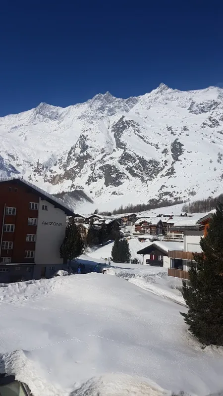 Emplacement - Emplacement - Emplacement ! Appartement 3,5 pièces très spacieux près de l'Alpin Express. Réservé.