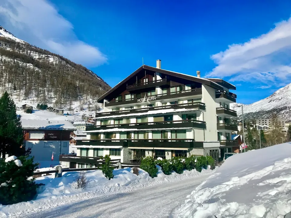 Emplacement - Emplacement - Emplacement ! Appartement 3,5 pièces très spacieux près de l'Alpin Express. Réservé.
