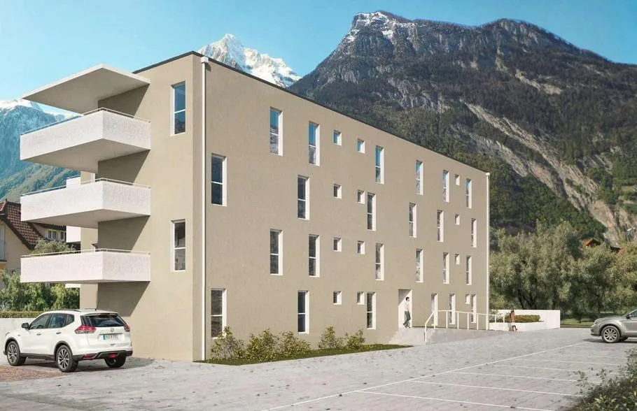 1. Stock 3,5 Zimmer mit großem Balkon
