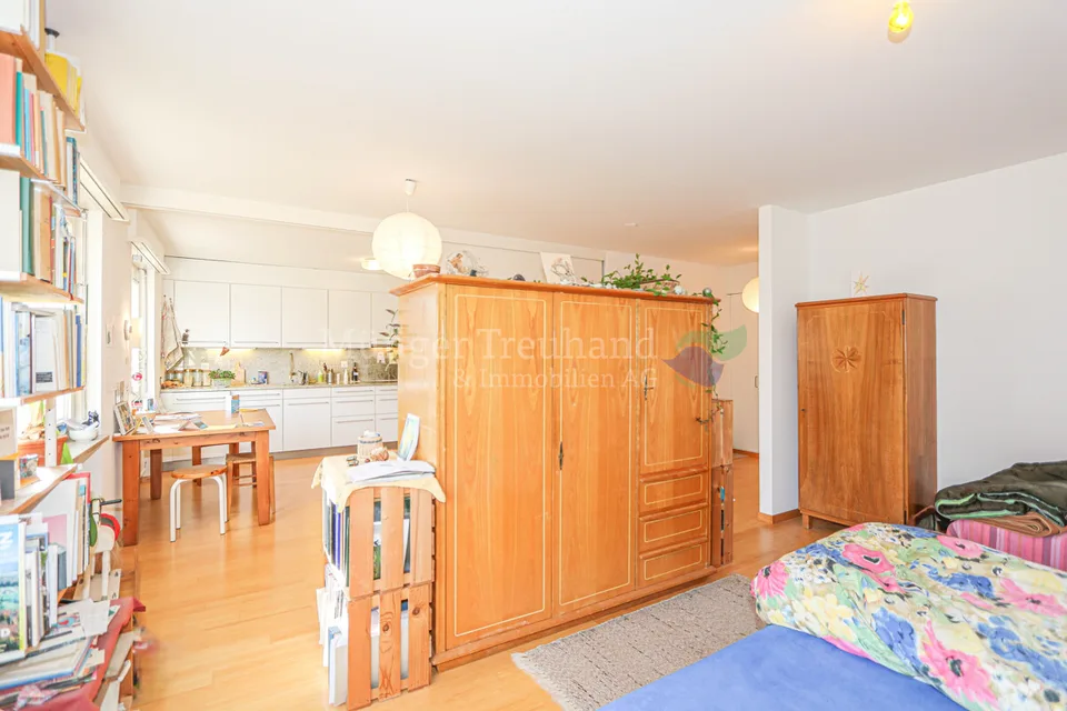Morgen- & Abendsonne: Helle 2.5-Zimmer-Wohnung mit Hobbyraum