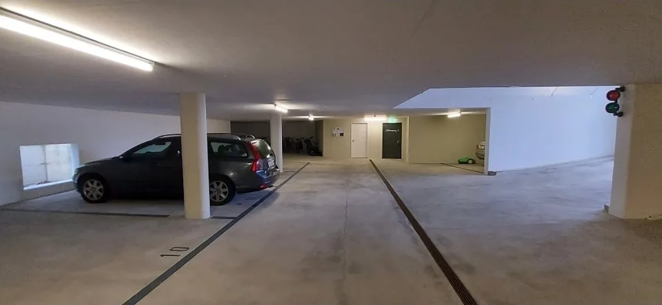 Posto auto in garage sotterraneo con rendita del 4,4% vicino al lago di Costanza e alla stazione di Landschlacht