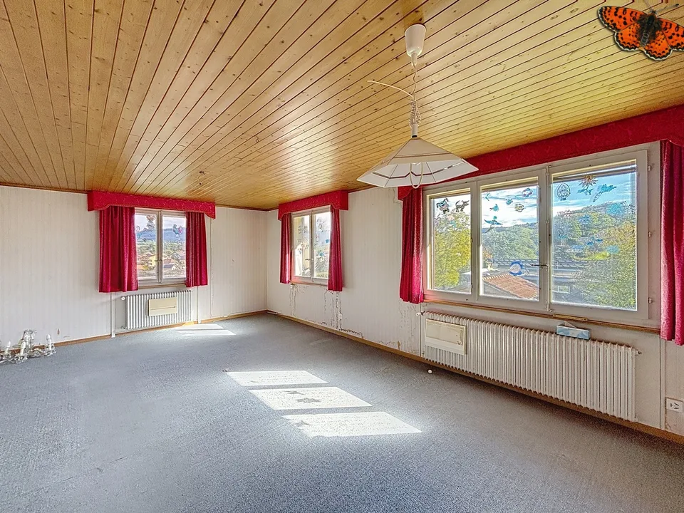 Gelegenheit: Einfamilienhaus mit großem Potenzial auf großem Grundstück